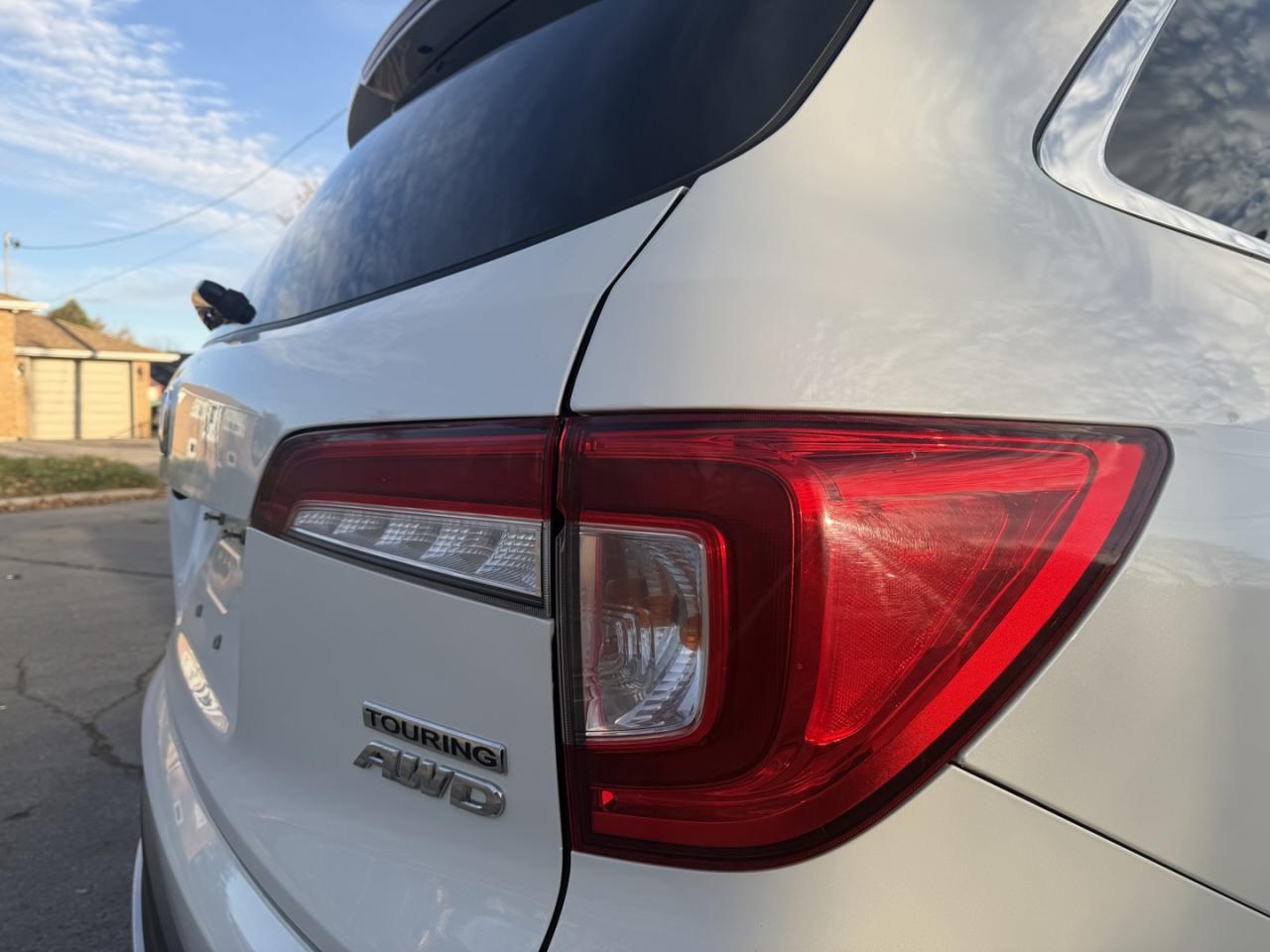 2019 Honda Pilot Touring 4WD - Photo #31