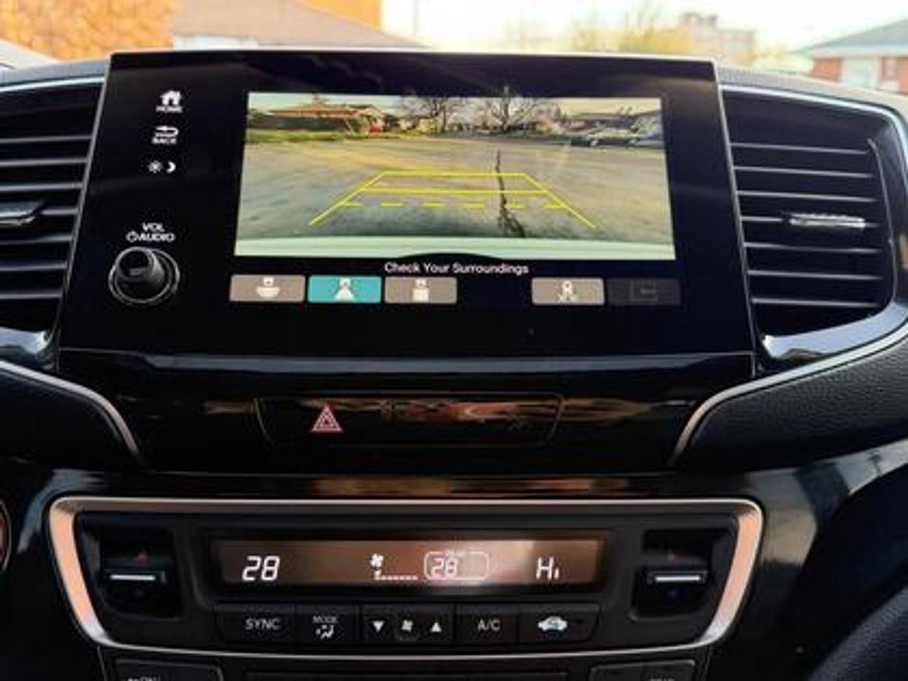 2019 Honda Pilot Touring 8-Passenger AWD Photo