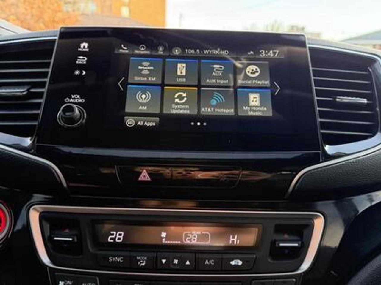 2019 Honda Pilot Touring 8-Passenger AWD Photo