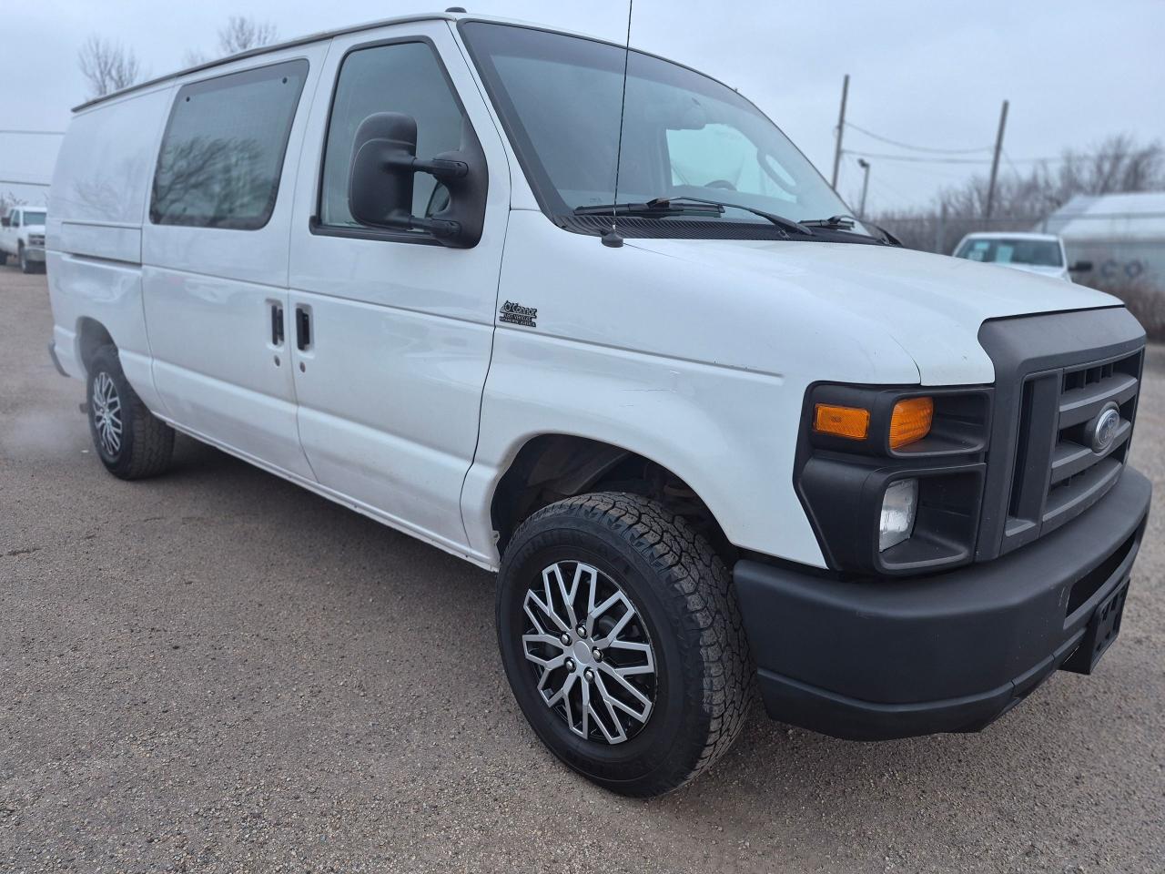 2013 Ford Econoline Commercial, Park Assist, Power Windows & Door Lock - Photo #3