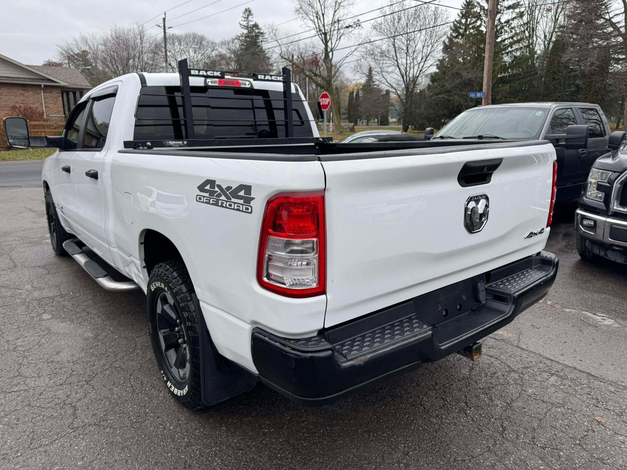 2019 RAM 1500 Tradesman 4x4 Crew Cab 6'4" Box Photo4