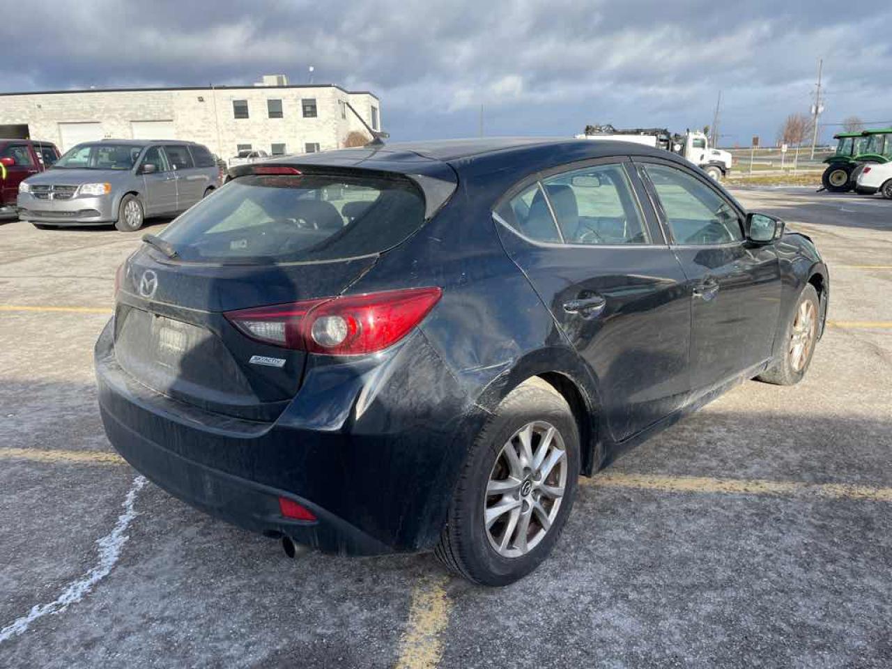 2014 Mazda MAZDA3 Touring Photo3