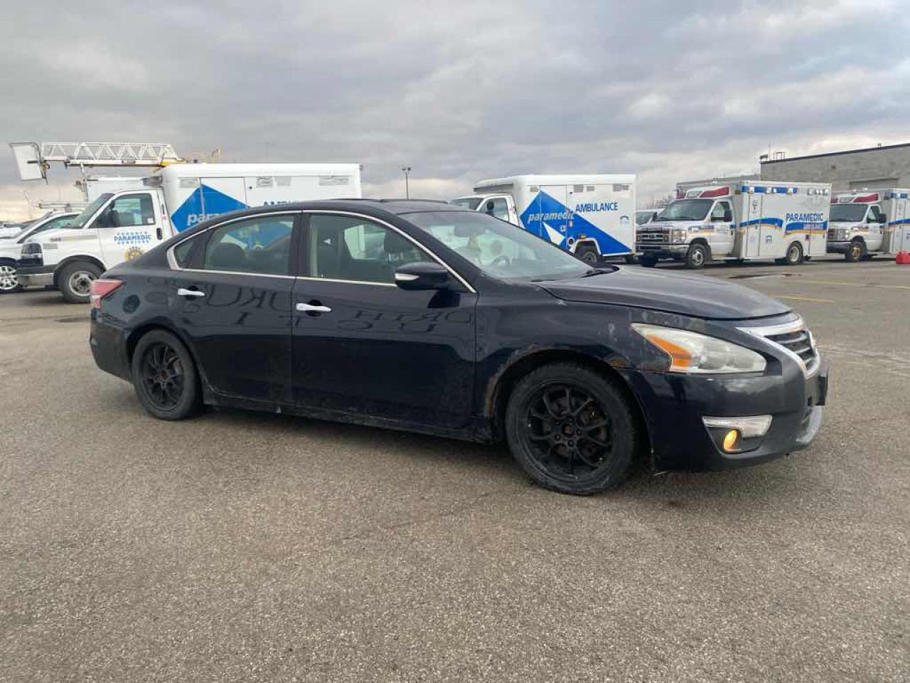 2013 Nissan Altima  Photo2