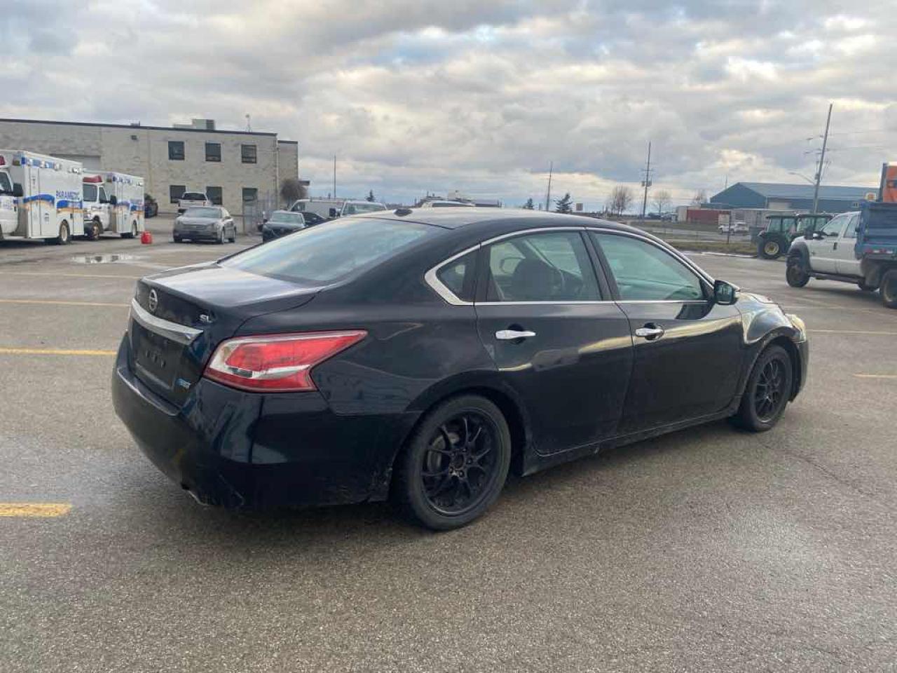 2013 Nissan Altima  Photo3