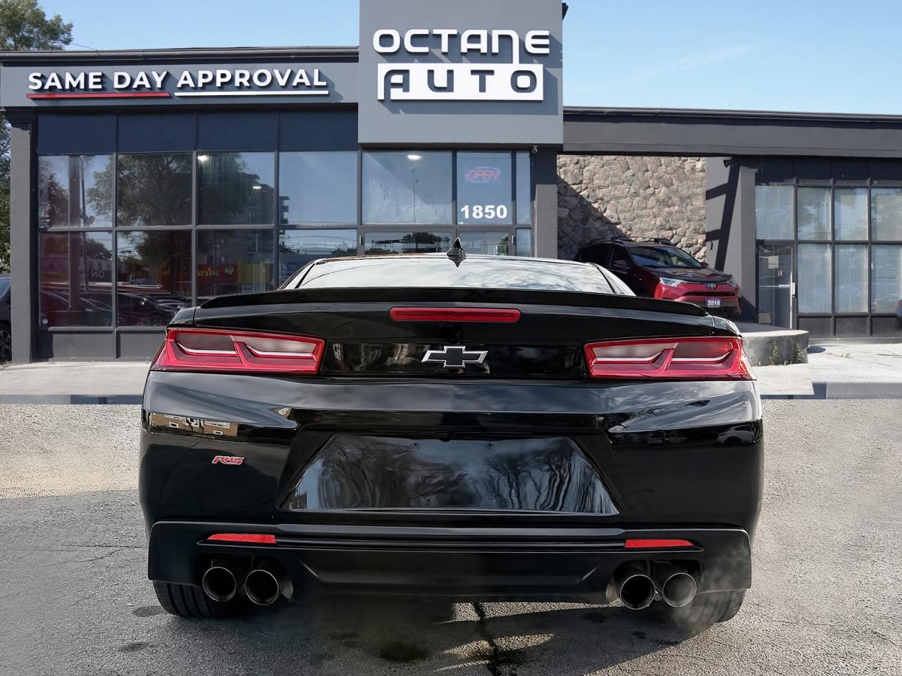 2017 Chevrolet Camaro 1LT COUPE Photo4