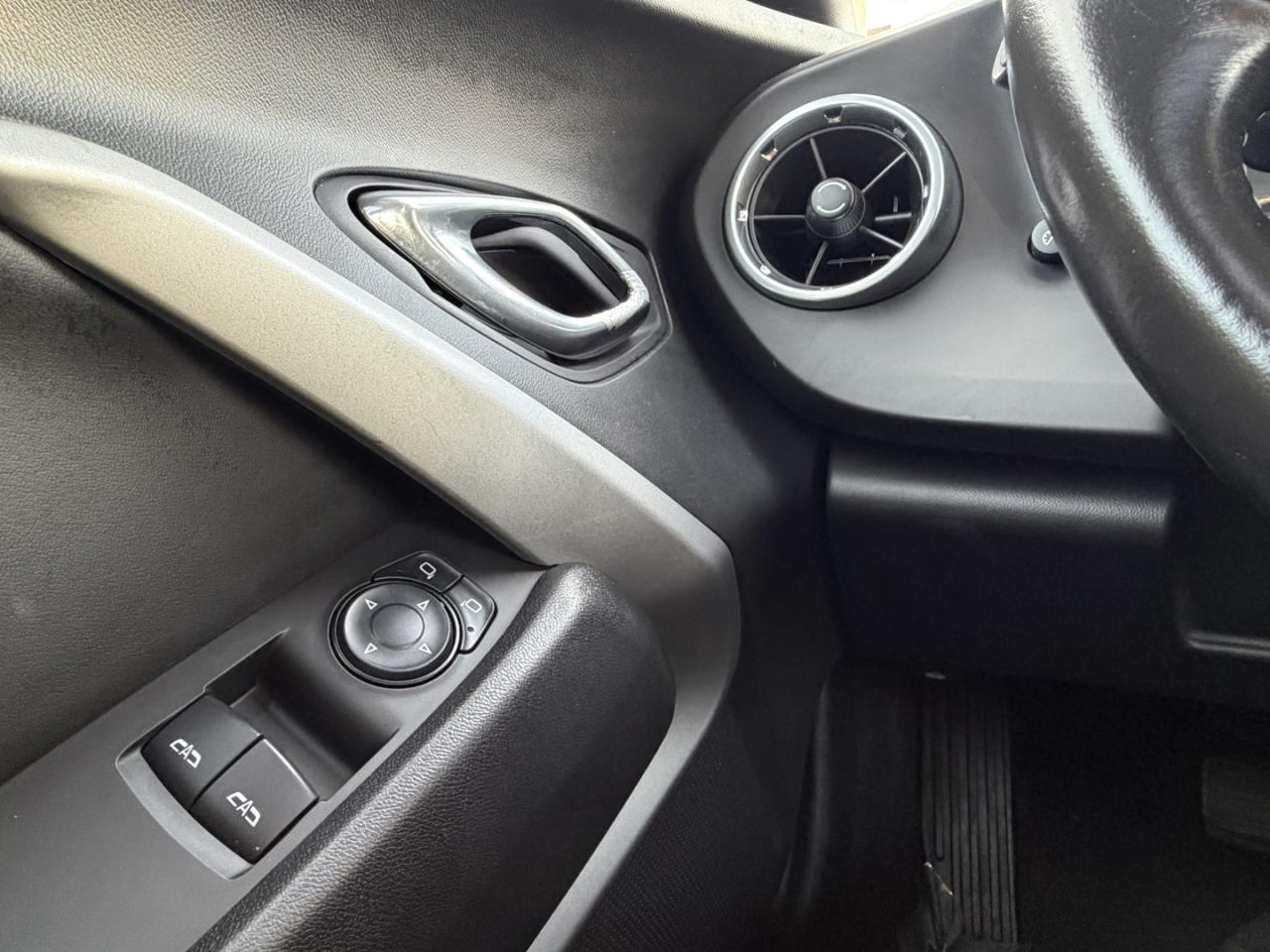 2017 Chevrolet Camaro 1LT COUPE - Photo #13