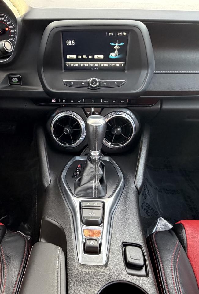 2017 Chevrolet Camaro 1LT COUPE - Photo #12