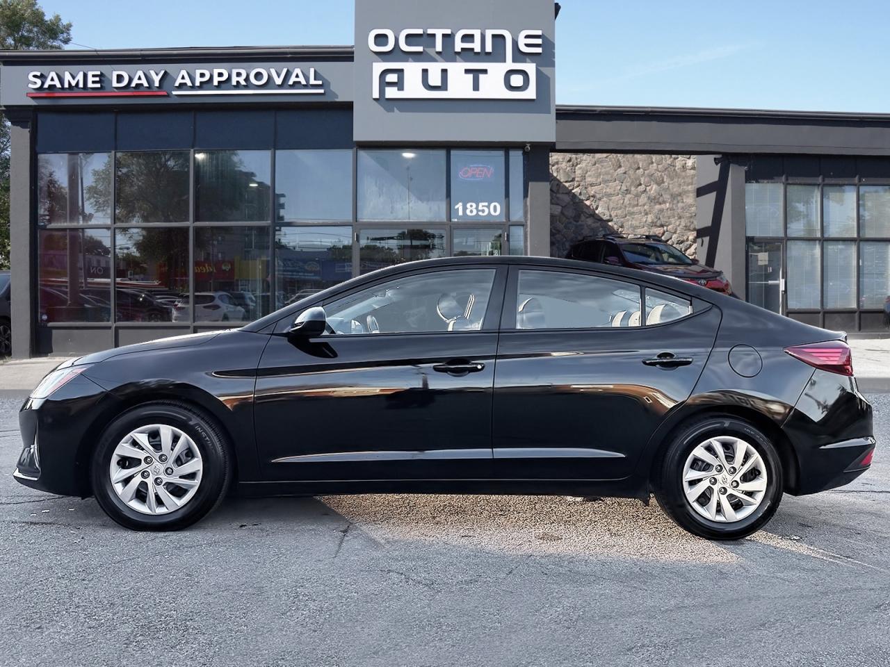 2019 Hyundai Elantra Essential Photo2