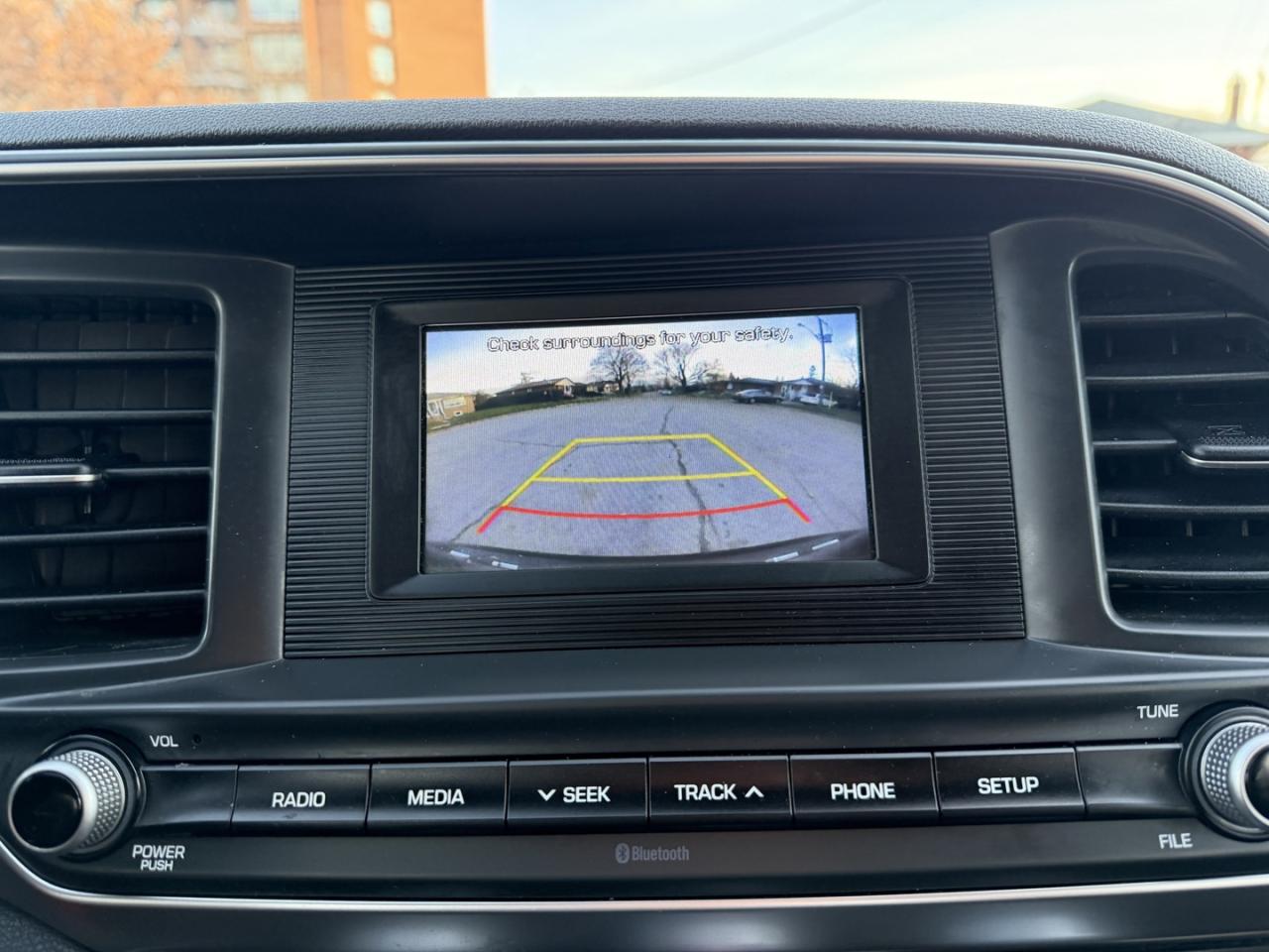 2019 Hyundai Elantra Essential - Photo #16