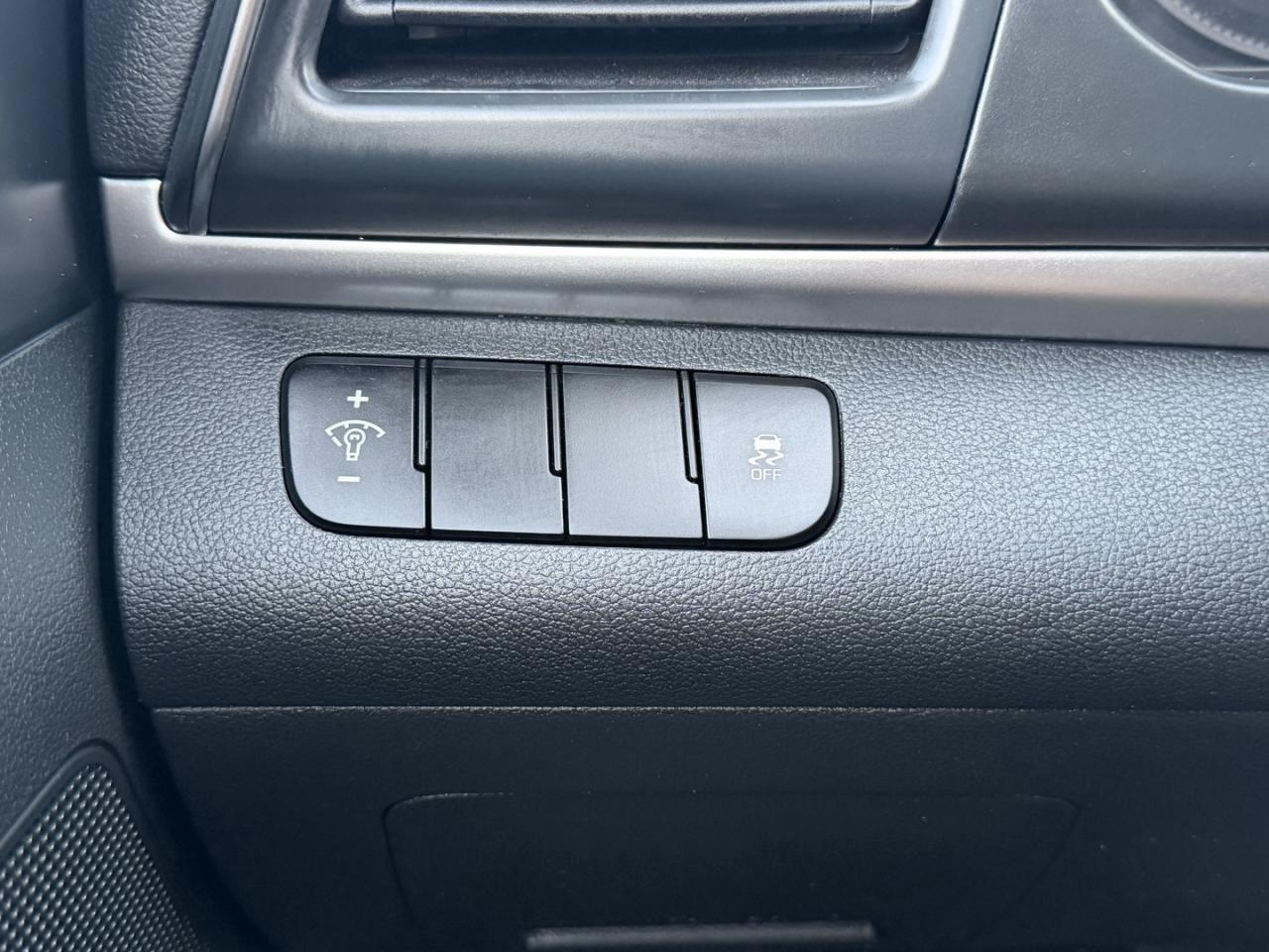 2019 Hyundai Elantra ESSENTIAL AUTO Photo