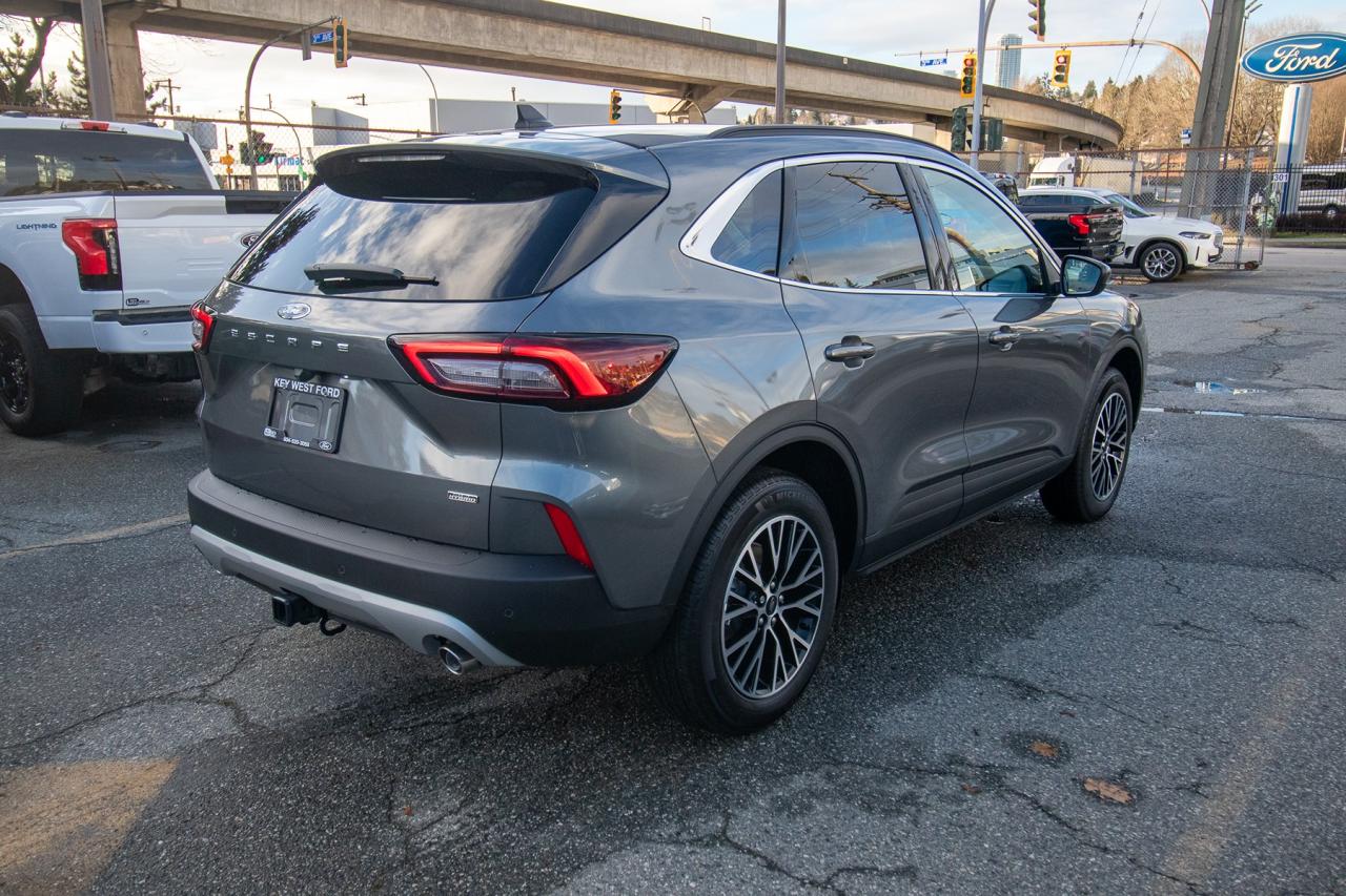 2025 Ford Escape PHEV FWD Hybrid Photo4