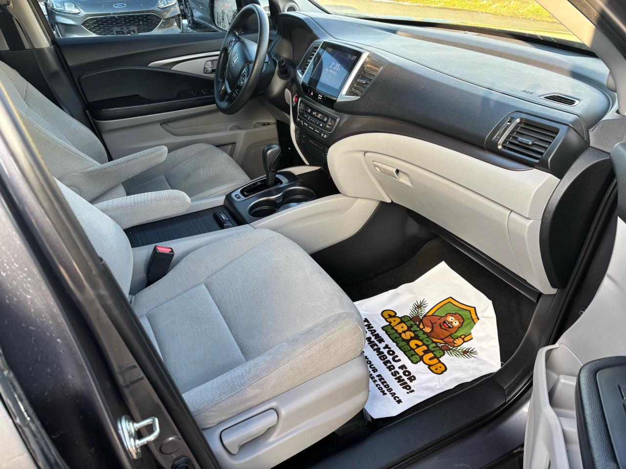 2016 Honda Pilot LX AWD - Photo #12