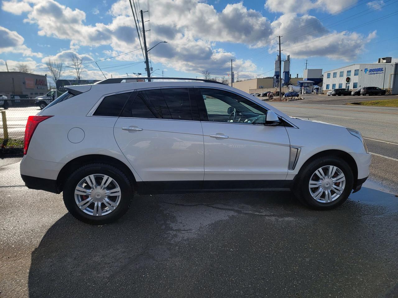 2015 Cadillac SRX LOW KMS | CLEAN - Photo #4