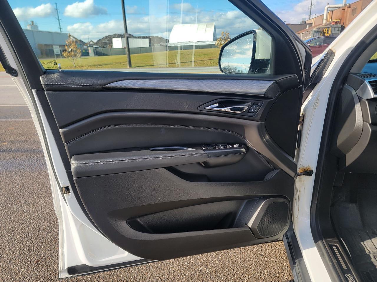 2015 Cadillac SRX LOW KMS | CLEAN - Photo #12