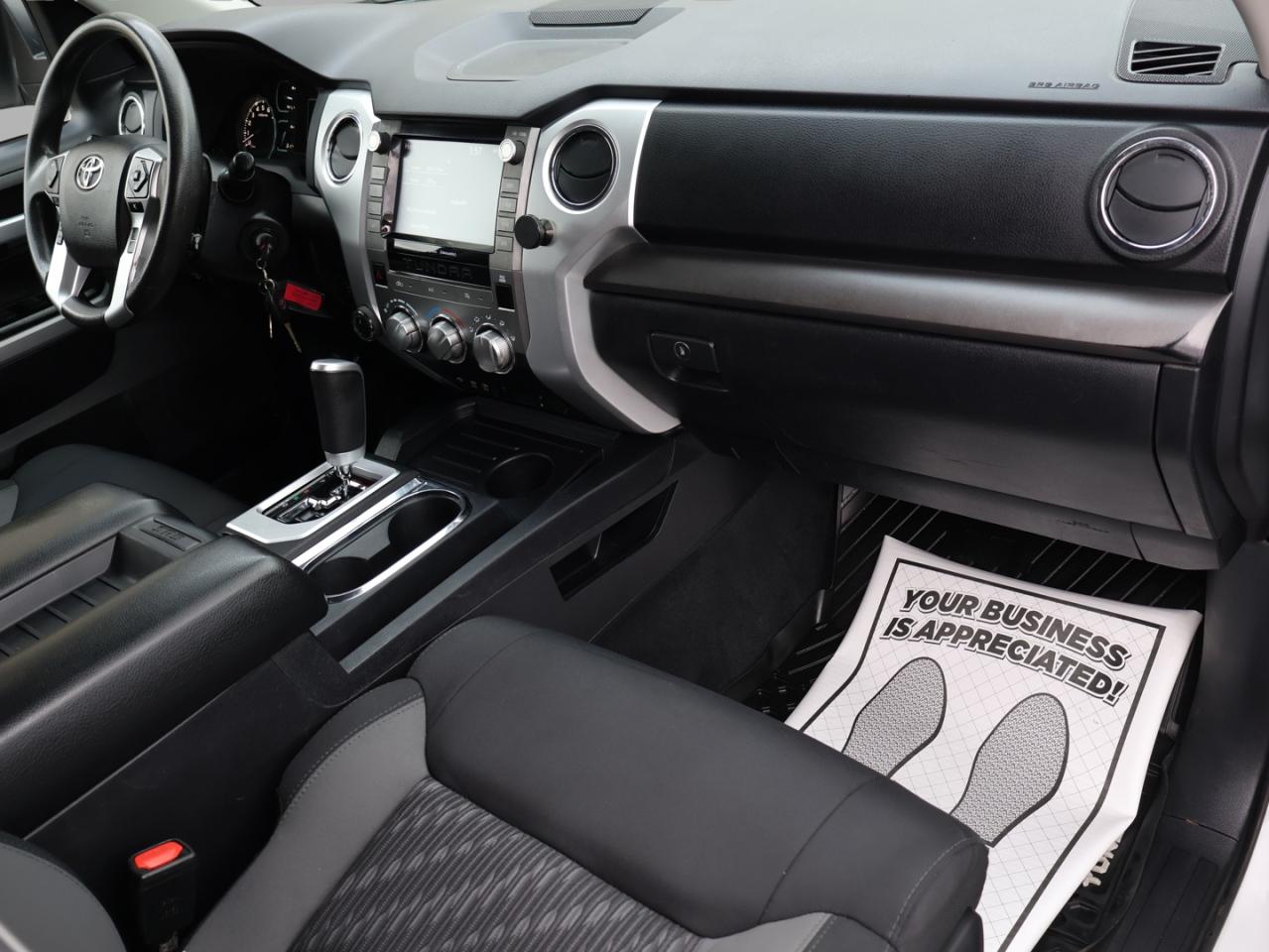 2021 Toyota Tundra V8 SR5 4WD CERTIFIED *1 OWNER*ACCIDENT FREE*TOYOTA MAINTAIN* CAMERA BLUETOOTH HEATED SEATS LANE ALERT CRUISE ALLOYS Photo