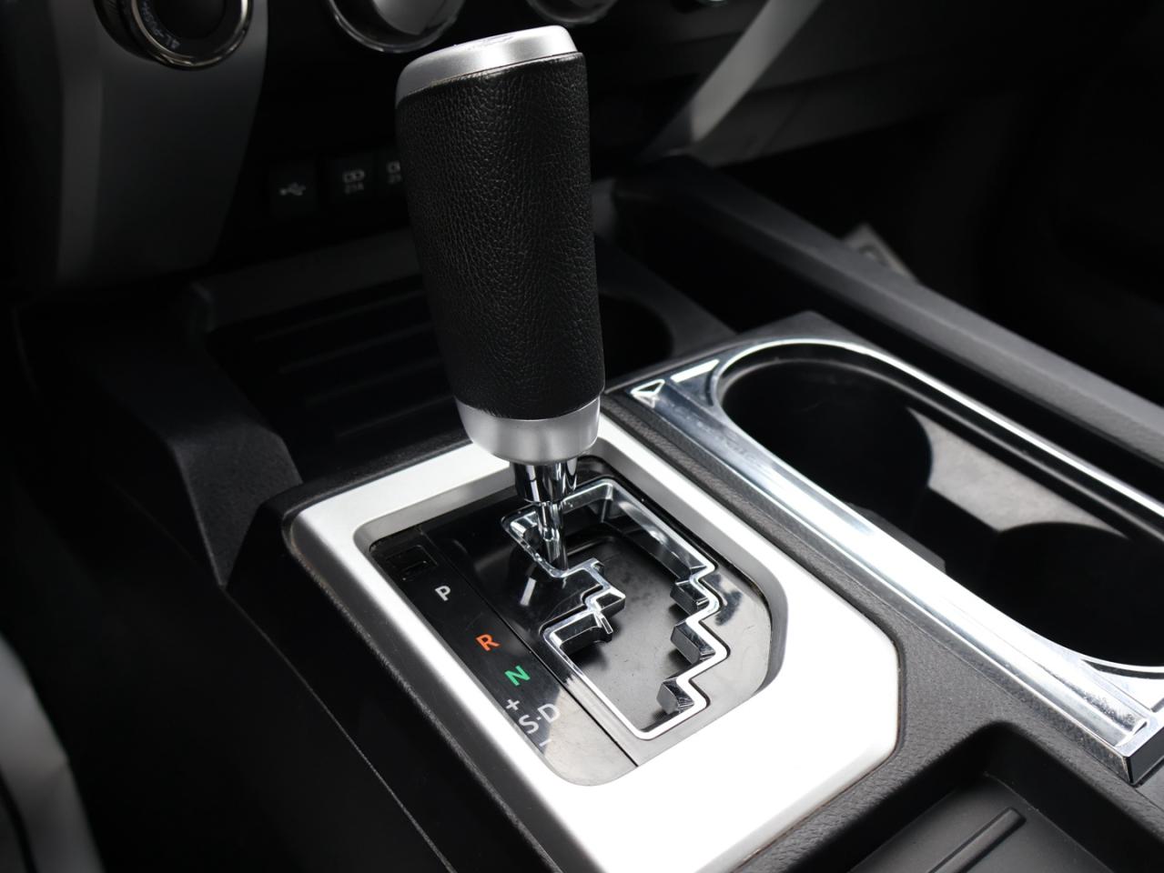 2021 Toyota Tundra V8 SR5 4WD CERTIFIED *1 OWNER*ACCIDENT FREE*TOYOTA MAINTAIN* CAMERA BLUETOOTH HEATED SEATS LANE ALERT CRUISE ALLOYS Photo