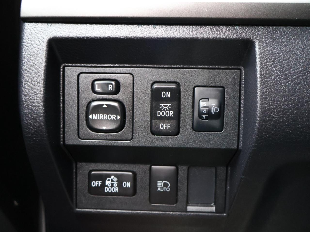 2021 Toyota Tundra V8 SR5 4WD CERTIFIED *1 OWNER*ACCIDENT FREE*TOYOTA MAINTAIN* CAMERA BLUETOOTH HEATED SEATS LANE ALERT CRUISE ALLOYS Photo