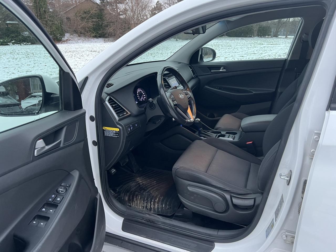 2017 Hyundai Tucson 2.0L Premium *One Owner / Clean Carfax - Photo #9