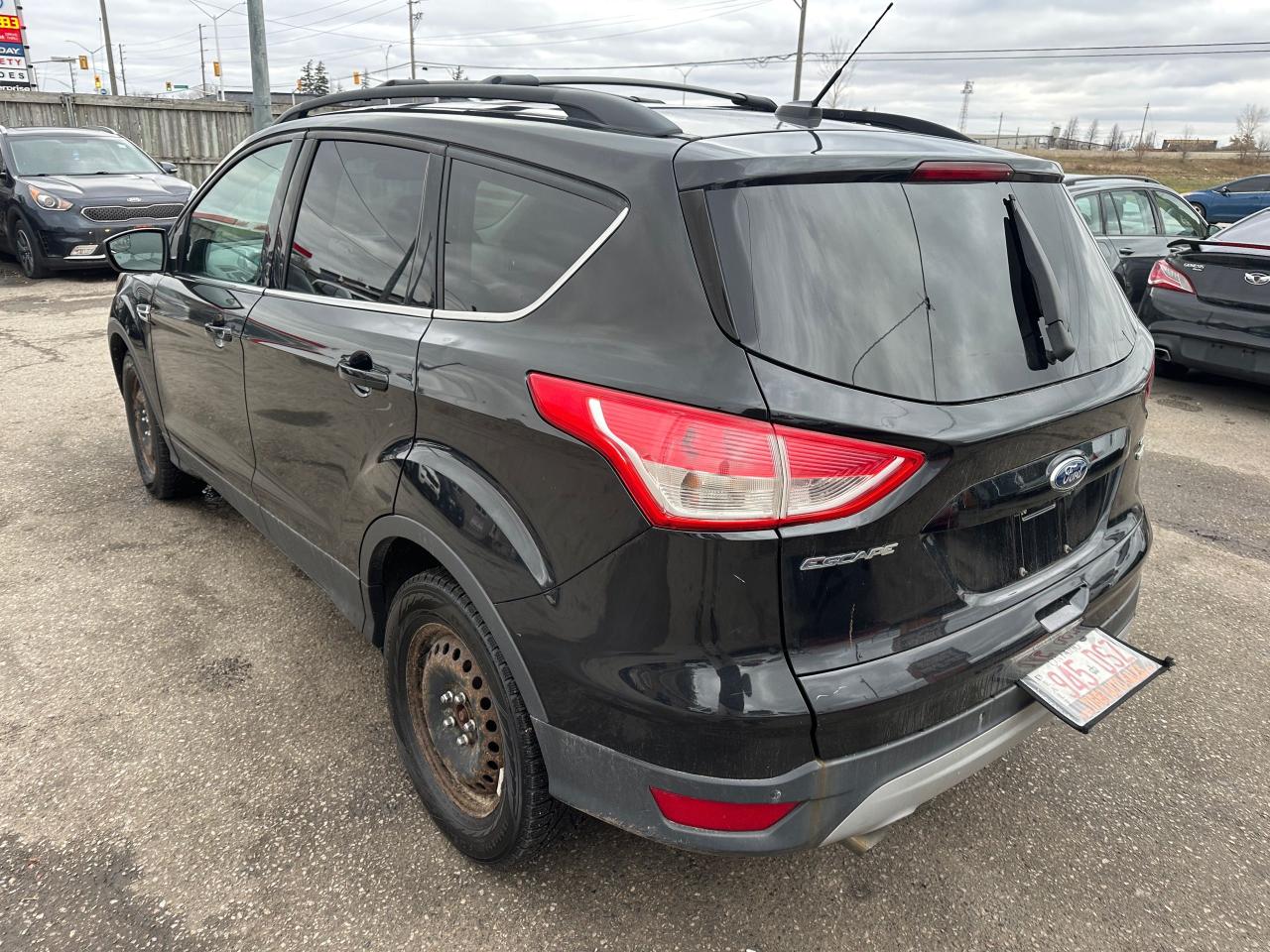 2015 Ford Escape SE Photo2