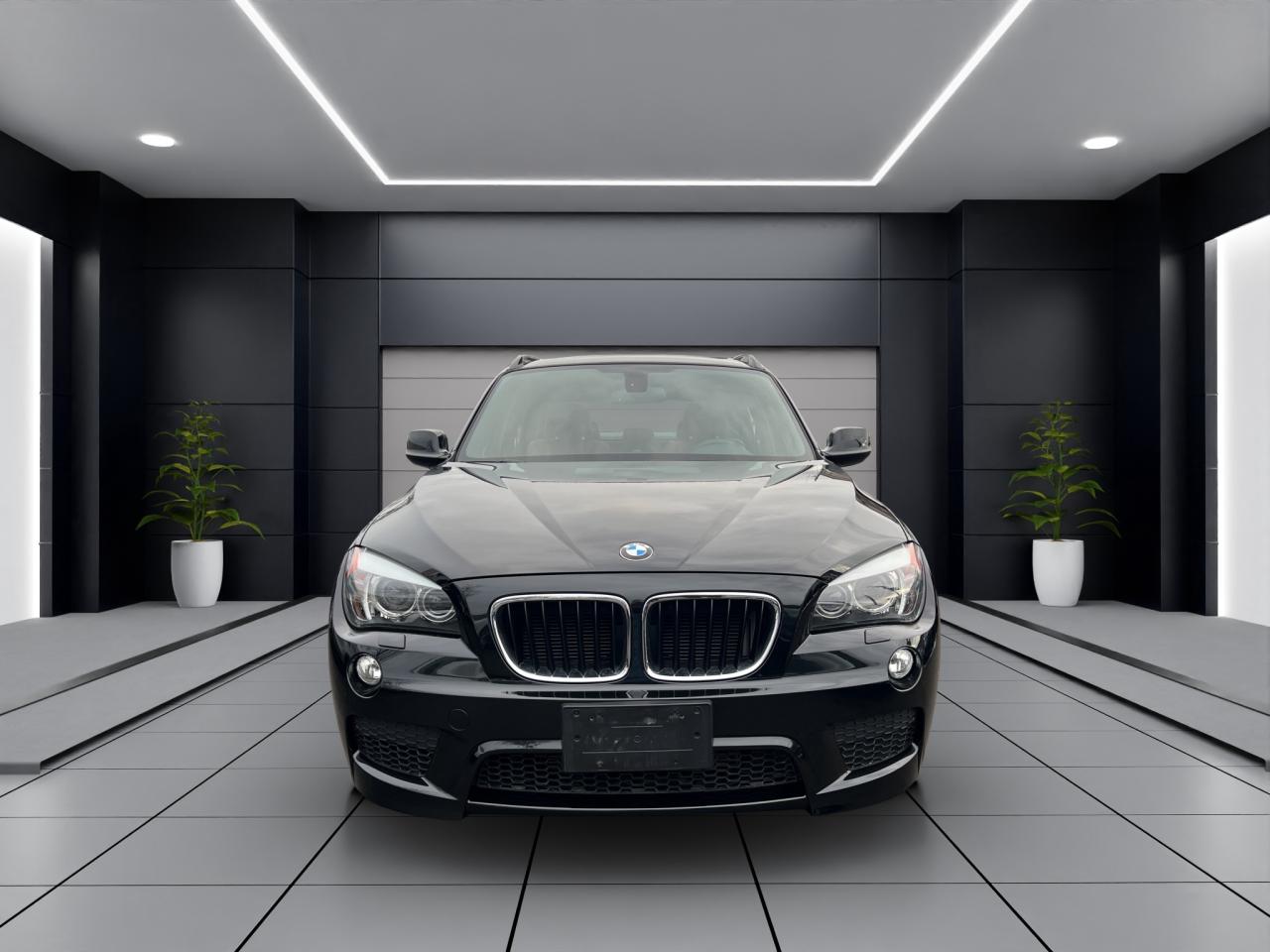 2012 BMW X1 XDRIVE28i AWD - M-SPORT PKG - 37,000KMS !! Photo