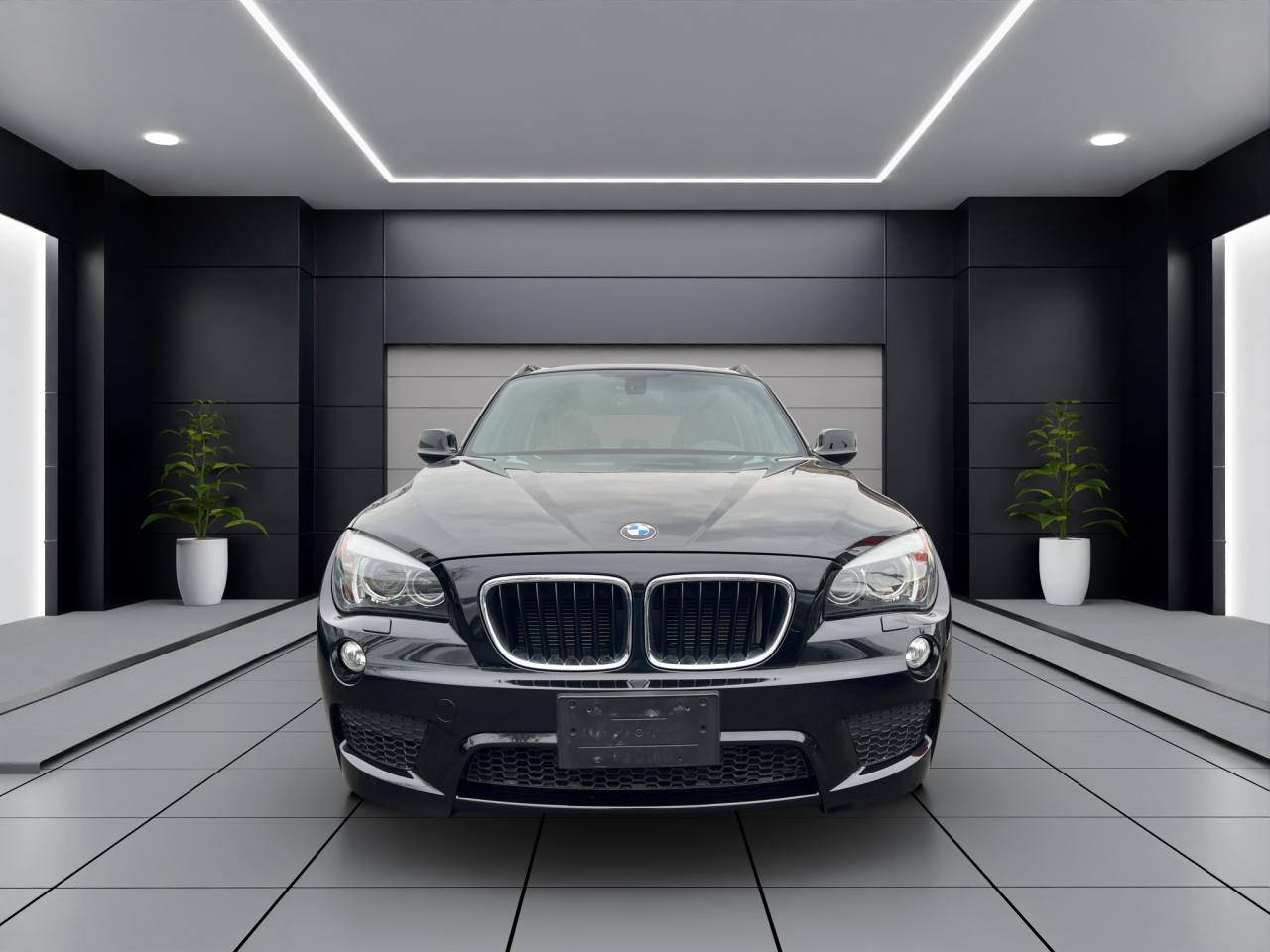 2012 BMW X1 XDRIVE28i AWD - M-SPORT PKG - 37,000KMS !! Photo