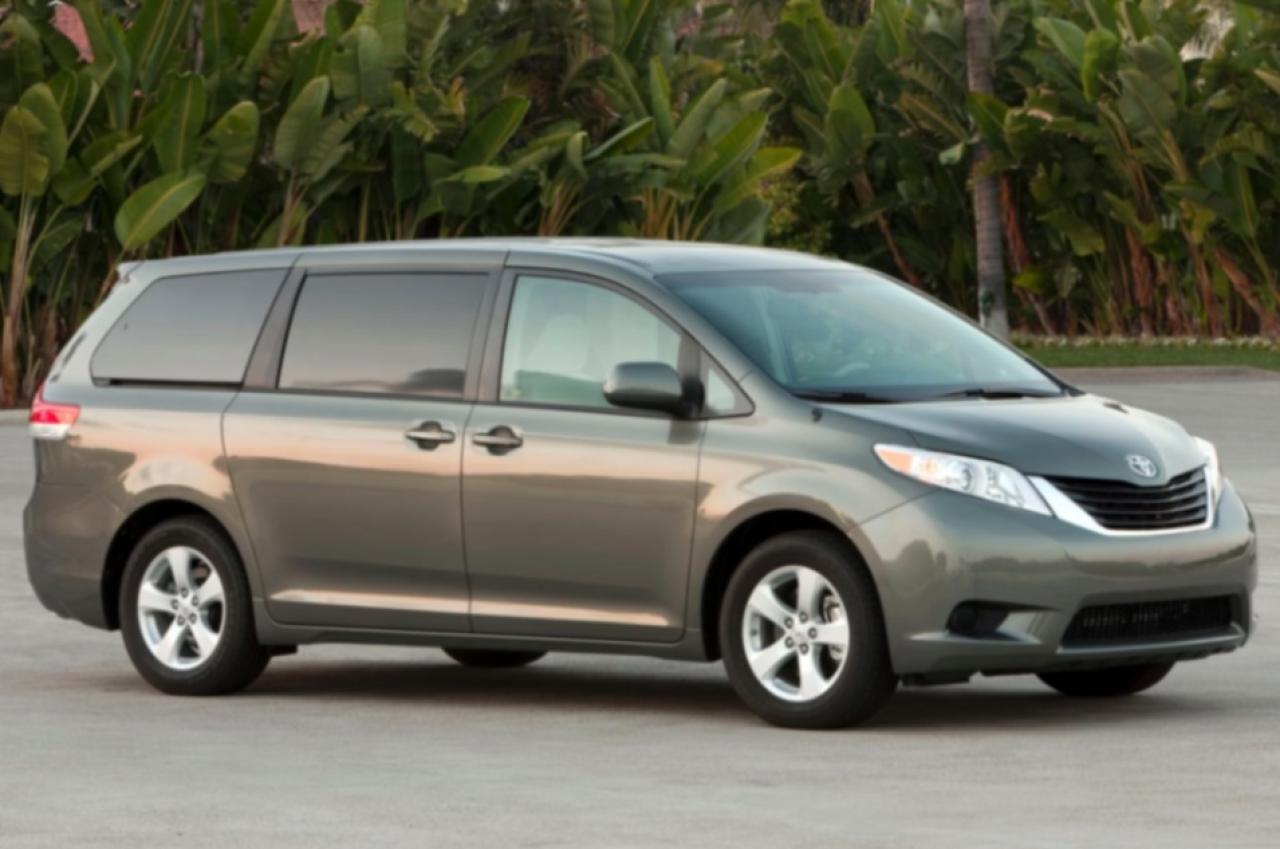 Used 2014 Toyota Sienna 7 PASSENGER **1 OWNER-CERTIFIED** for sale in Toronto, ON