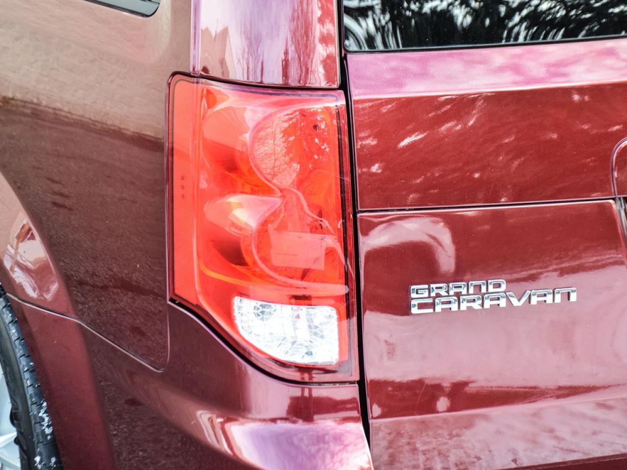 2017 Dodge Grand Caravan CVP/SXT |SXTPLUS|6.5TOUCH|REARAIR|ALLOYS|DVD|POWERSECOND| Photo