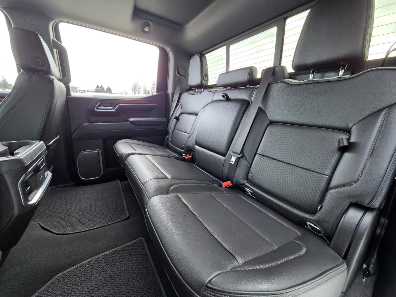 2025 GMC Sierra 1500 Denali One Owner | Sunroof | Technology Package | 22" Wheels Photo