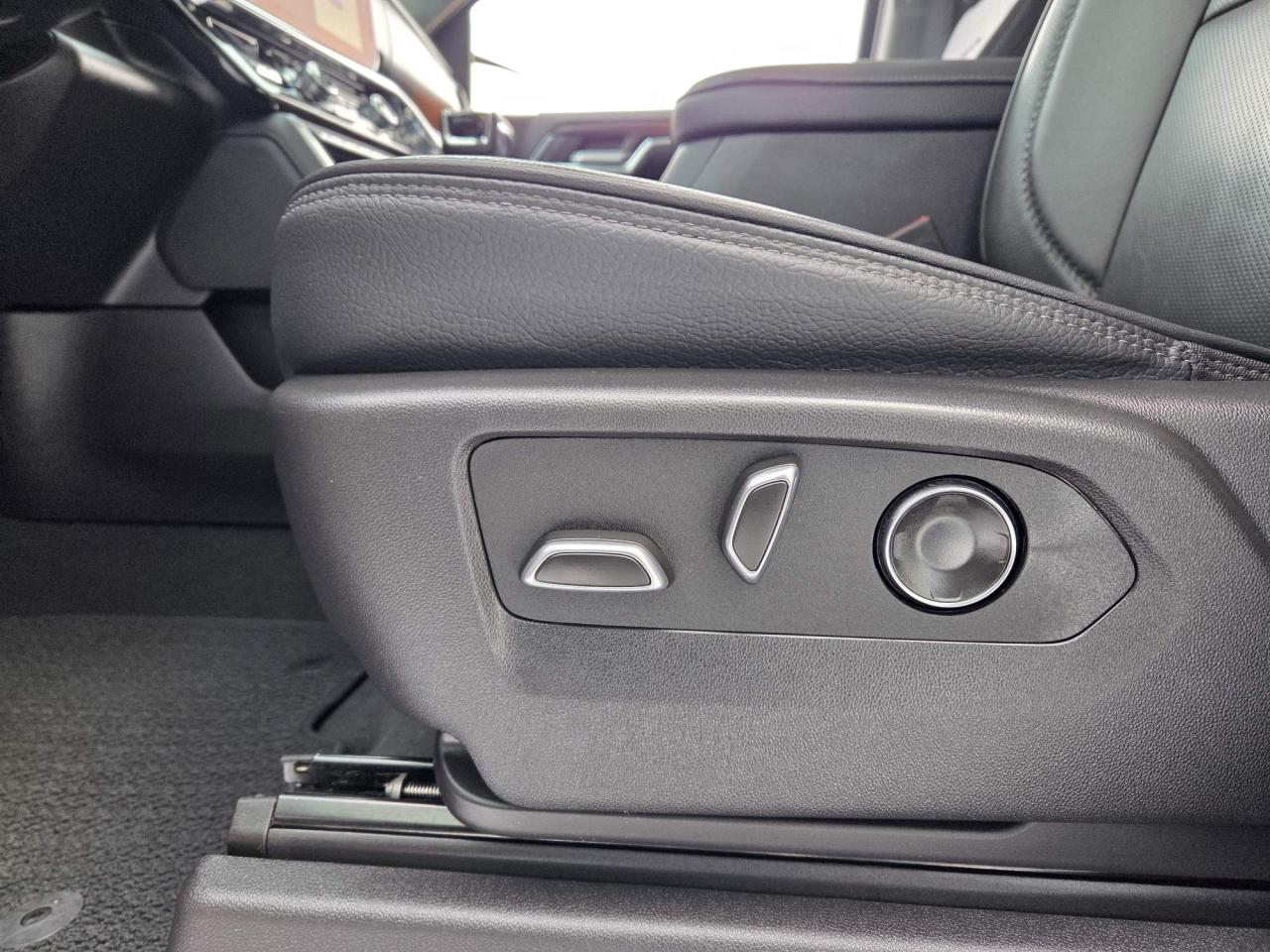 2025 GMC Sierra 1500 Denali One Owner | Sunroof | Technology Package | 22" Wheels Photo