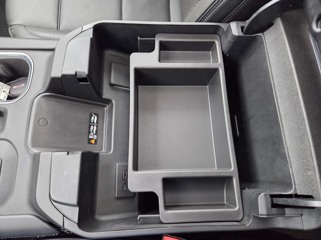 2025 GMC Sierra 1500 Denali One Owner | Sunroof | Technology Package | 22" Wheels Photo