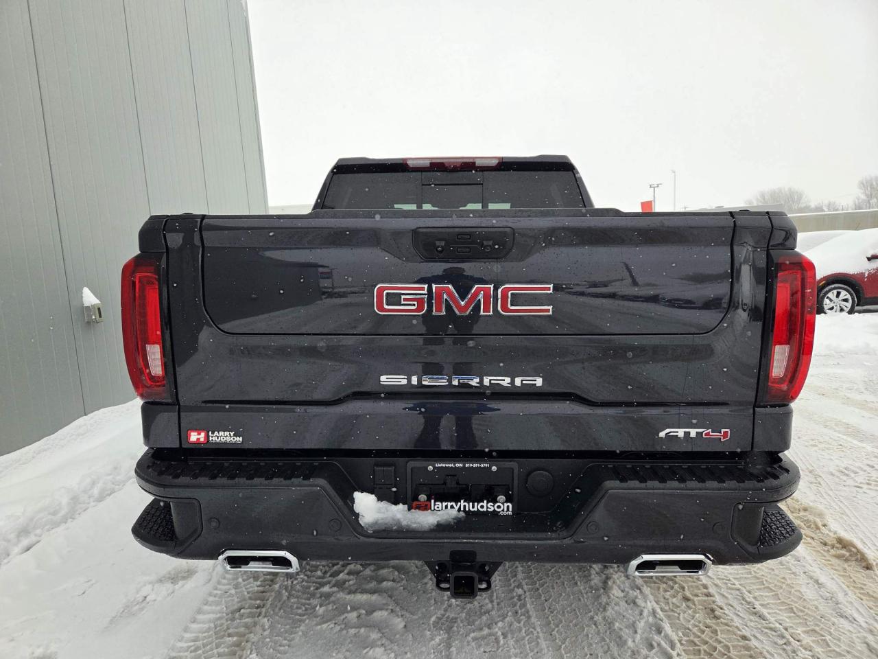 2025 GMC Sierra 1500 AT4 One Owner | Sunroof | Technology Package | 18" Wheels Photo