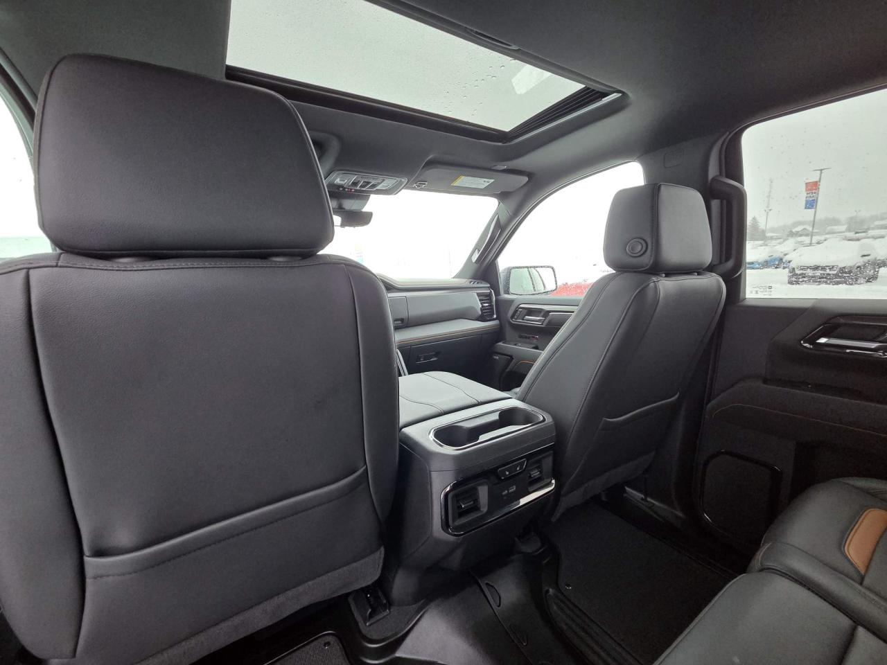 2025 GMC Sierra 1500 AT4 One Owner | Sunroof | Technology Package | 18" Wheels Photo