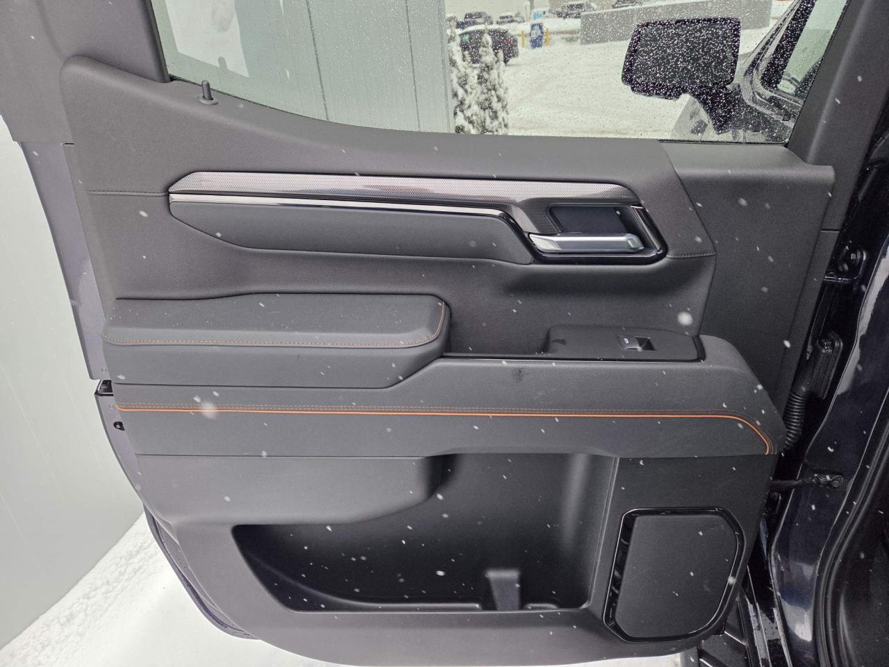 2025 GMC Sierra 1500 AT4 One Owner | Sunroof | Technology Package | 18" Wheels Photo