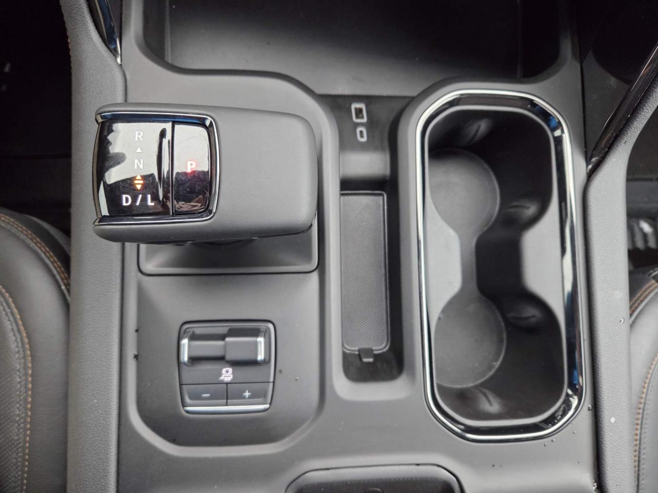 2025 GMC Sierra 1500 AT4 One Owner | Sunroof | Technology Package | 18" Wheels Photo