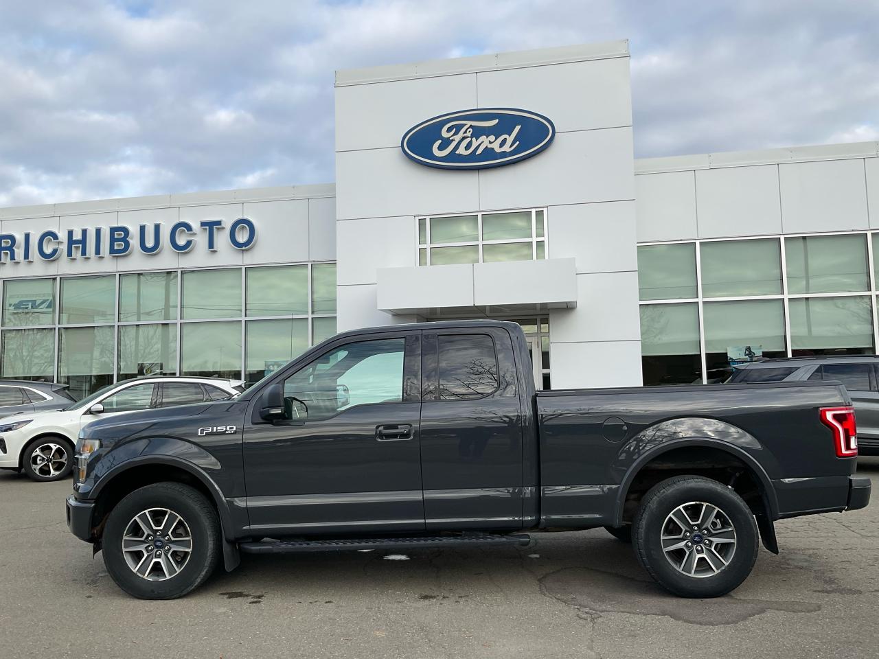 2016 Ford F-150 XLT Photo5