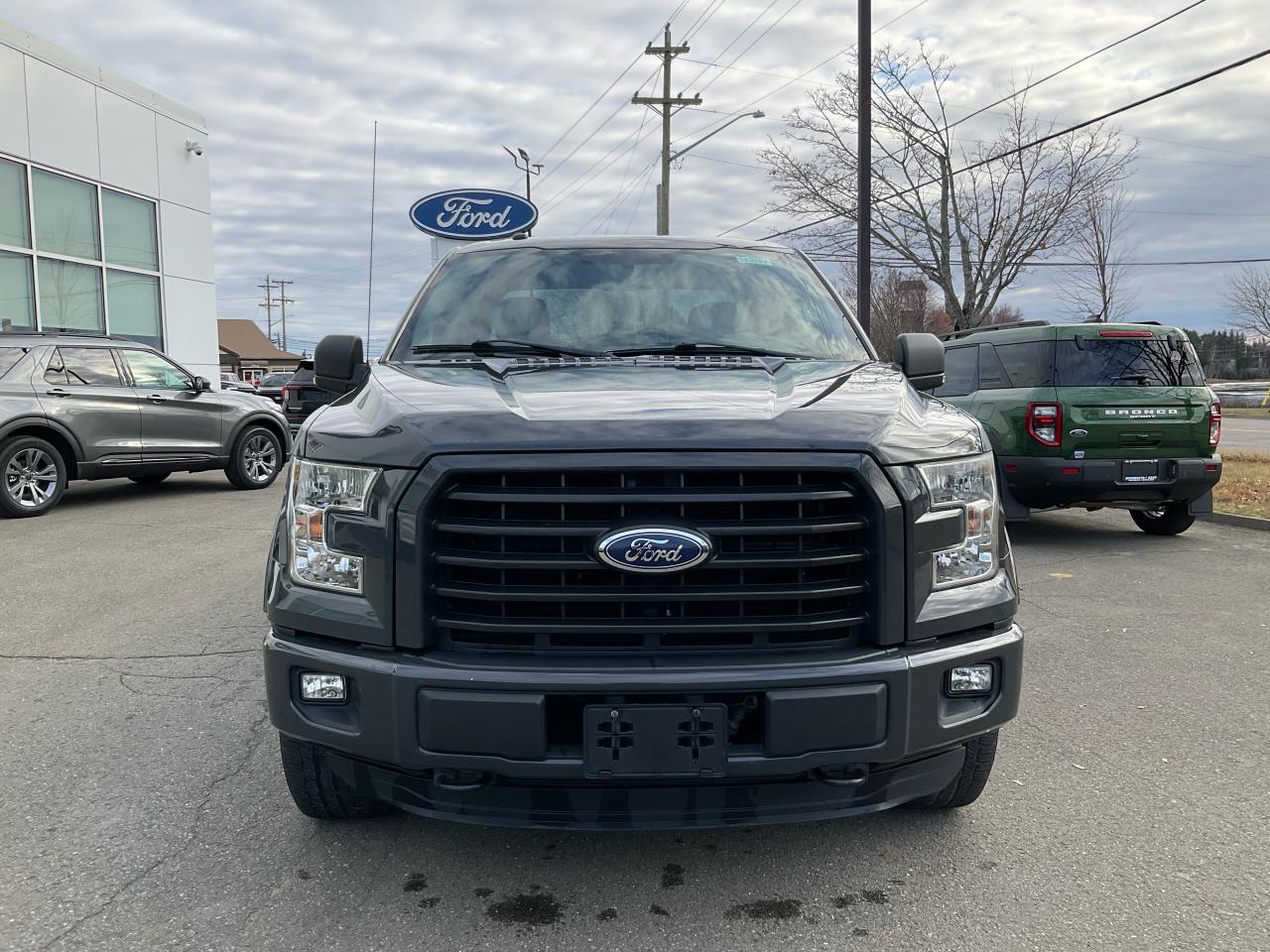 2016 Ford F-150 XLT Photo5