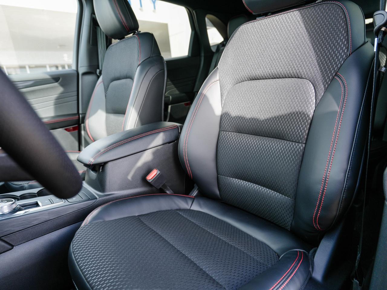 2026 Ford Escape ST | AWD | NOT MANY LEFT! | HEATED STEERING Photo