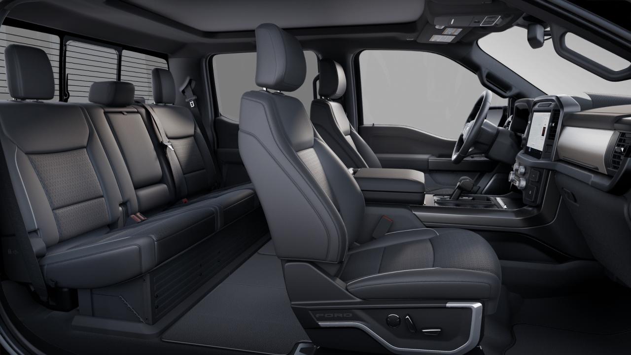 2025 Ford F-150 Lariat Photo