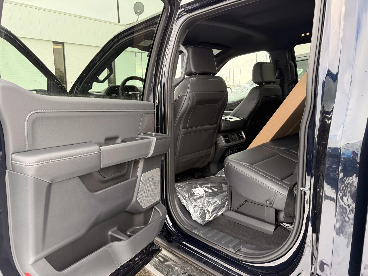 2025 Ford F-150 XLT Photo