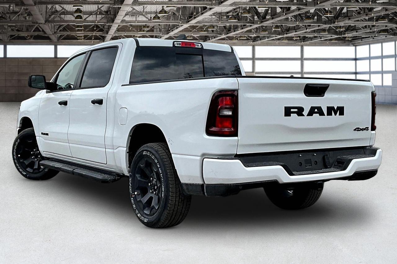 2026 RAM 1500 EXPRESS | Blackout | 8.4" TOUCHSCREEN | 4X4 Photo2
