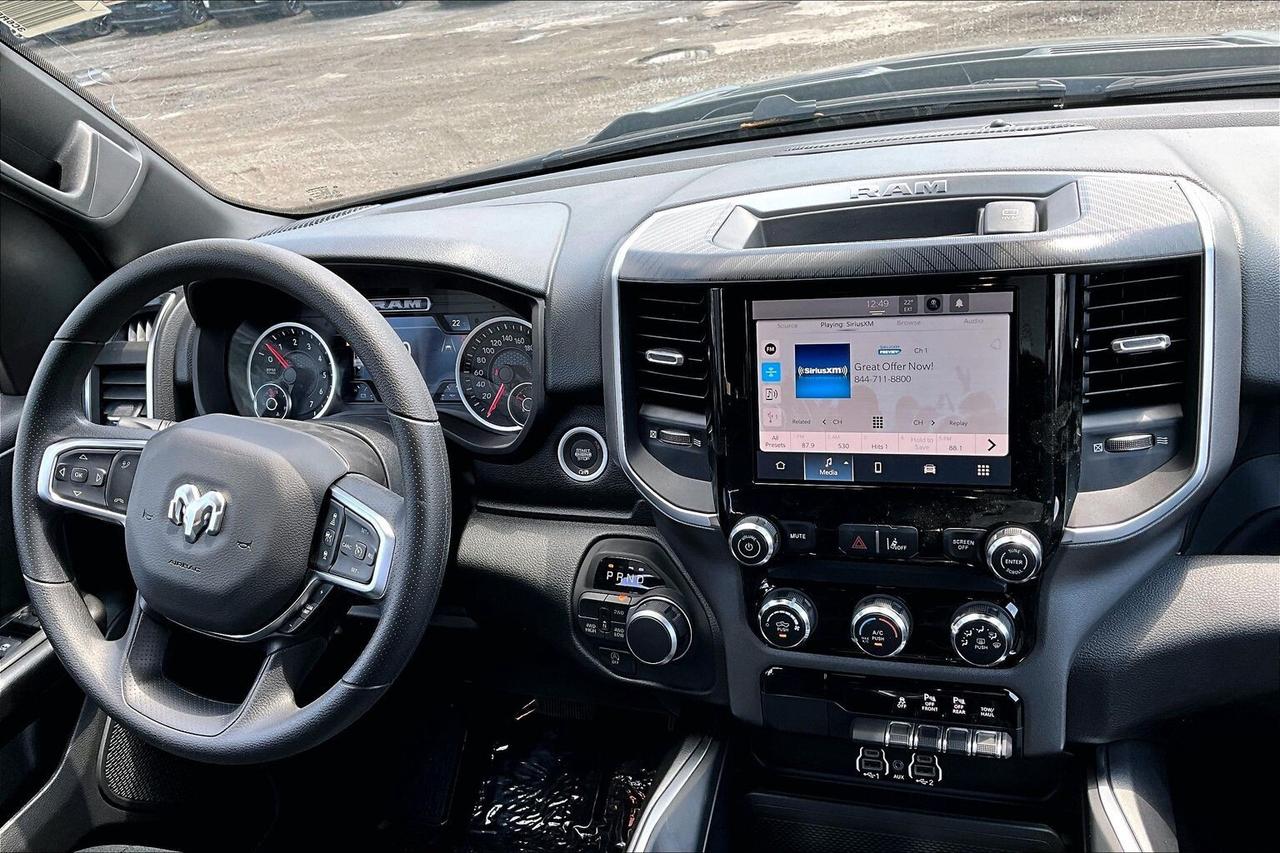 2026 RAM 1500 EXPRESS | Blackout | 8.4" TOUCHSCREEN | 4X4 Photo
