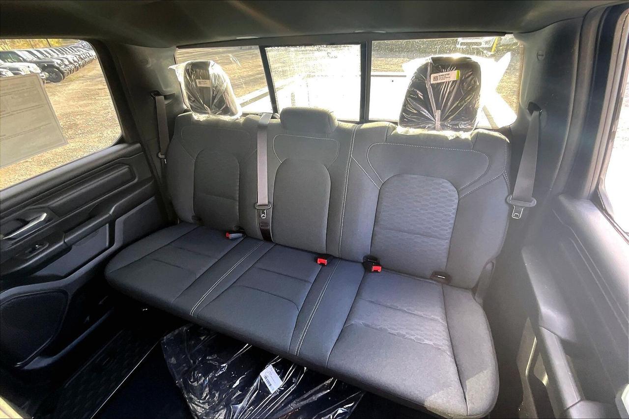 2026 RAM 1500 EXPRESS | Blackout | Tow Group 2 | 8.4"Touchscreen Photo