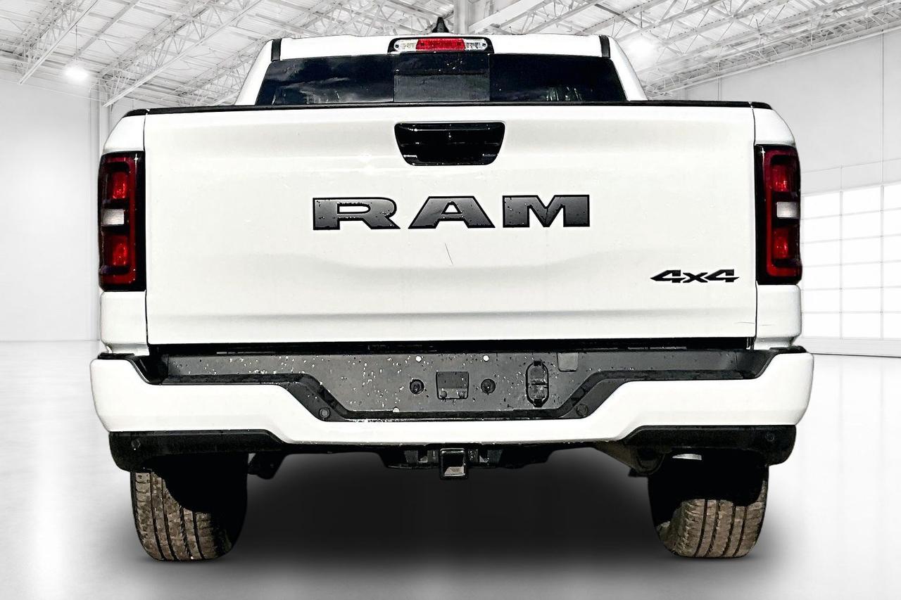 2026 RAM 1500 EXPRESS | Blackout | Tow Group 2 | 8.4"Touchscreen Photo3
