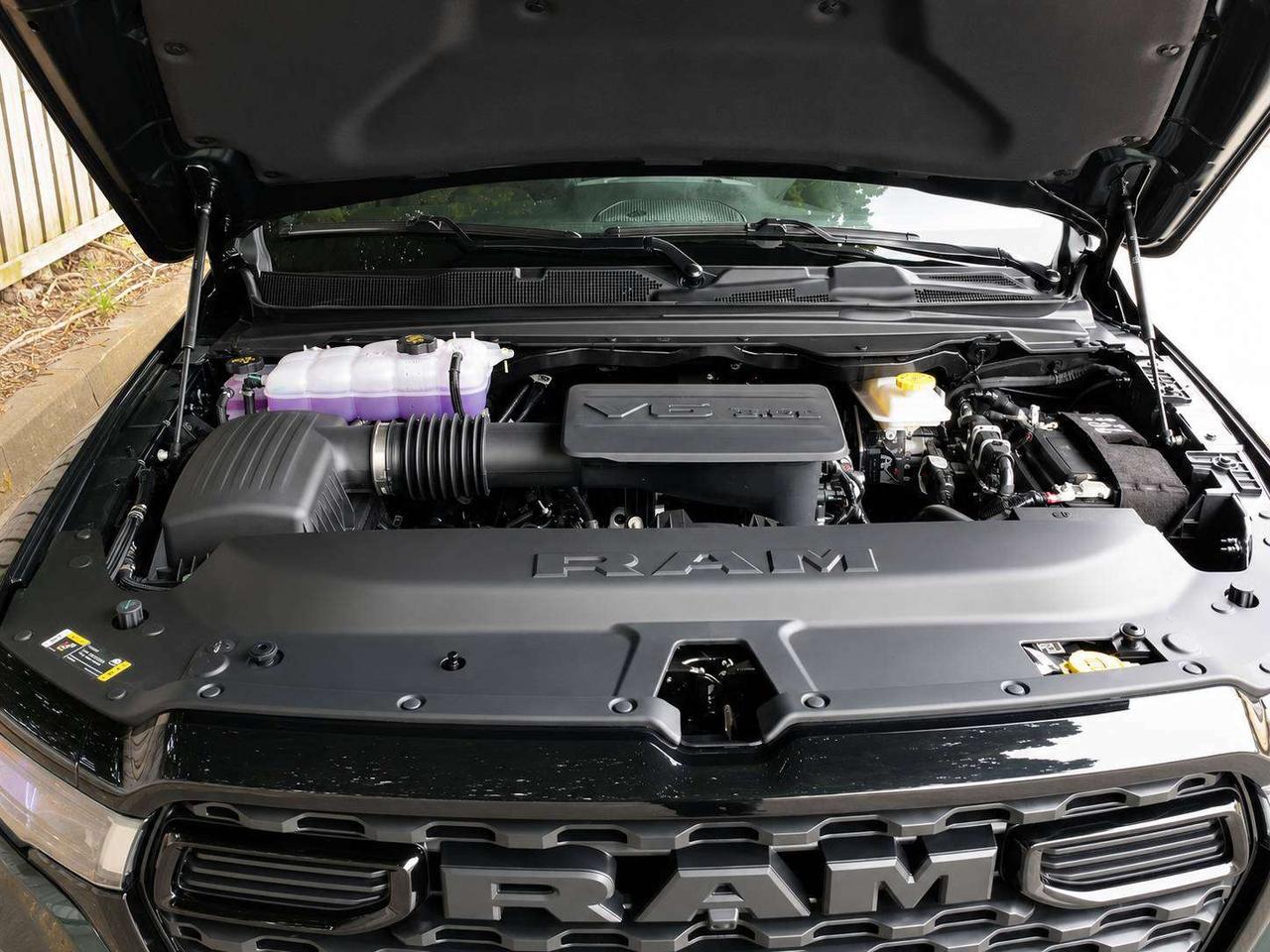 2026 RAM 1500 EXPRESS | Blackout | Tow Group 2 | 8.4"Touchscreen Photo