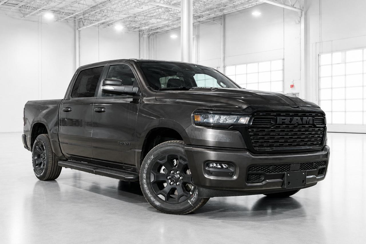 2026 RAM 1500 EXPRESS | Blackout | 8.4" TOUCHSCREEN | 4X4 Photo2