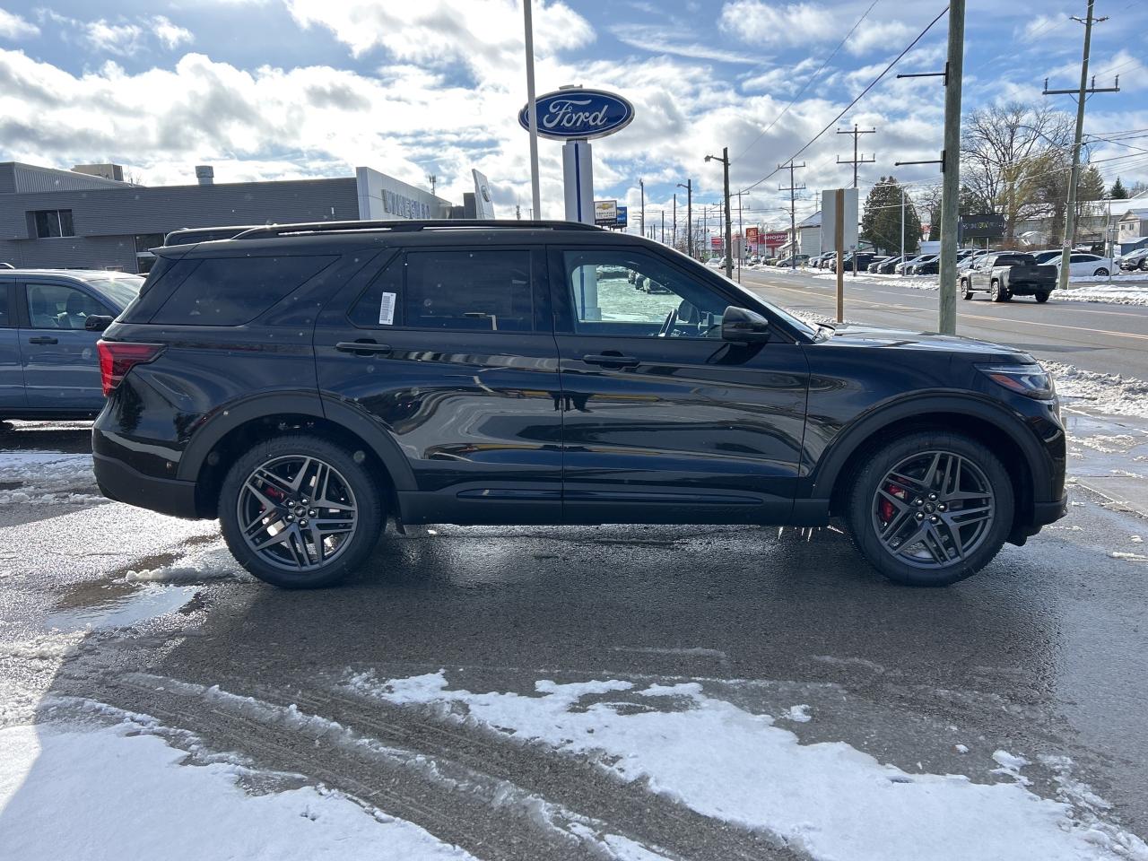 2026 Ford Explorer ST  -  Sunroof -  Cooled Seats Photo