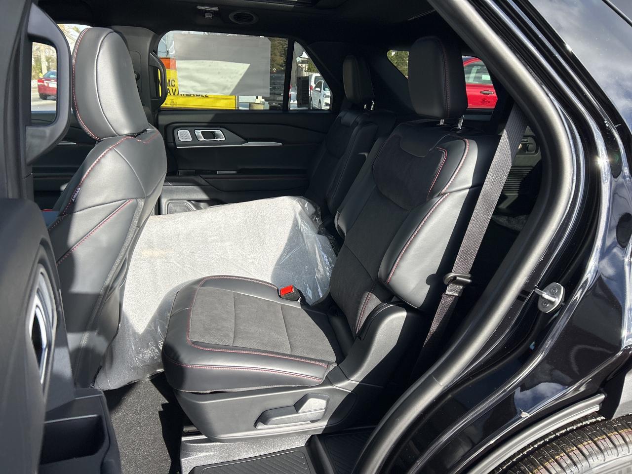 2026 Ford Explorer ST  -  Sunroof -  Cooled Seats Photo