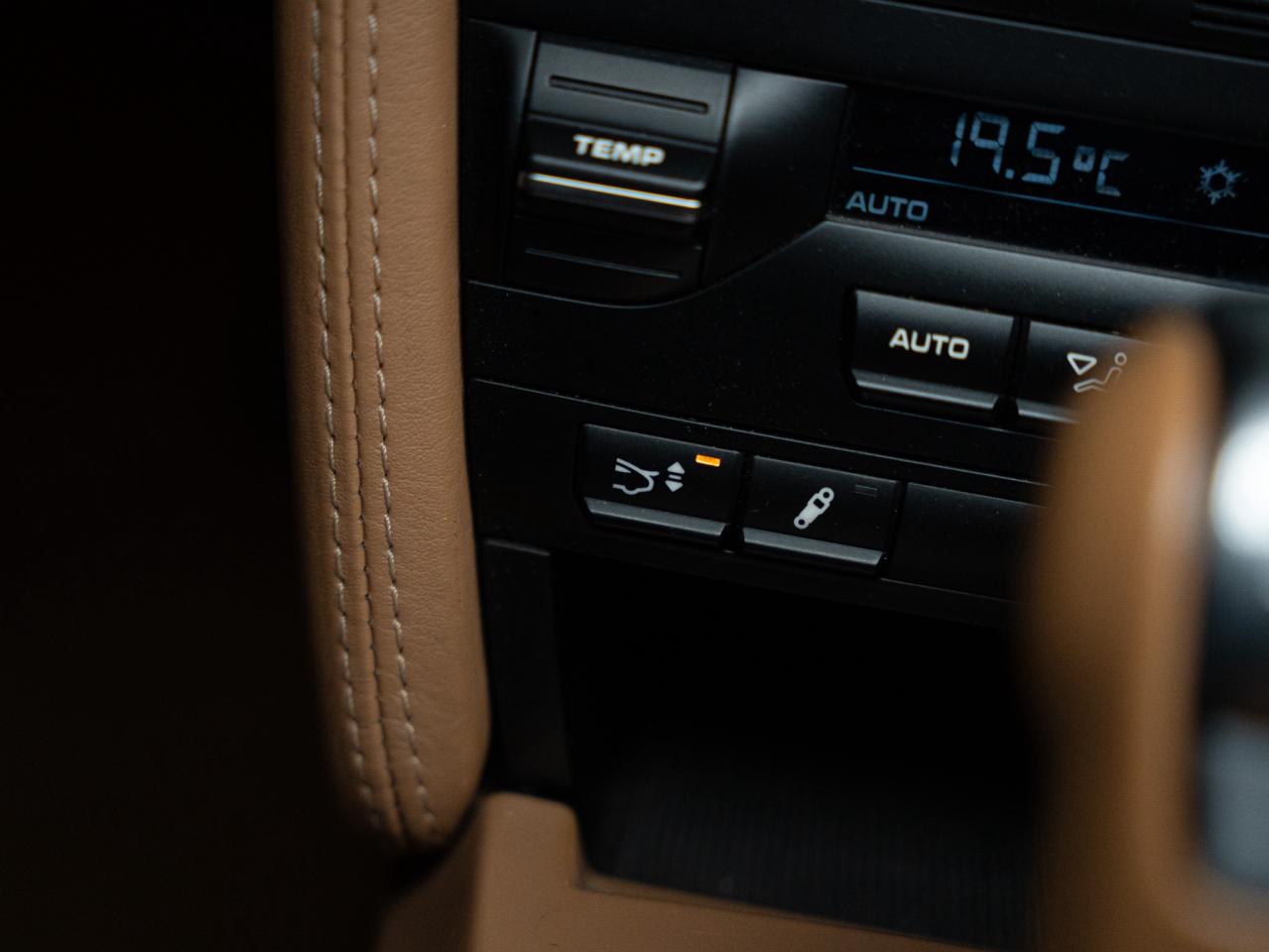 2009 Porsche 911 CARERRA S | BOSE | SUNROOF | 19 IN Photo