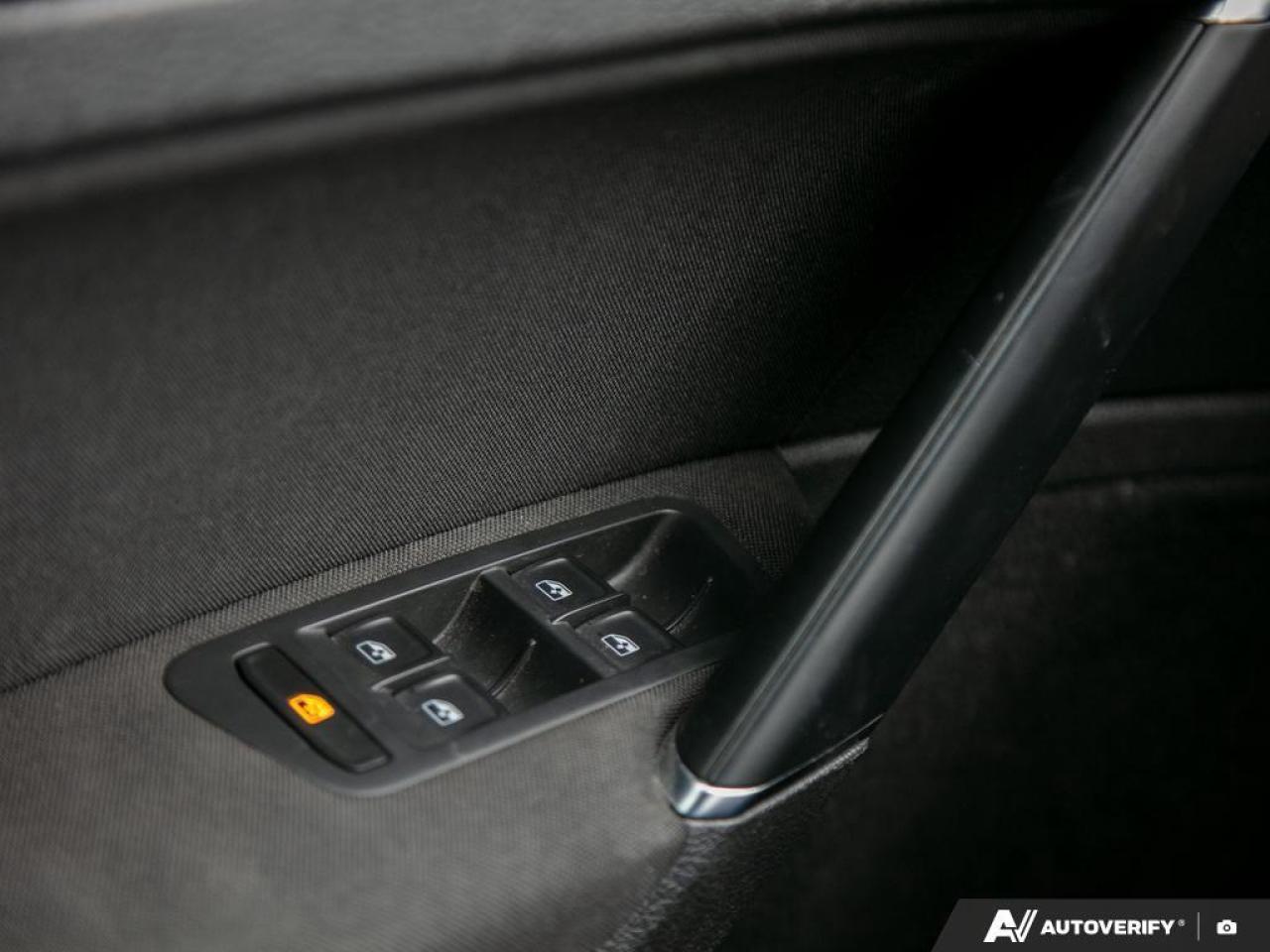 2019 Volkswagen Golf  Photo