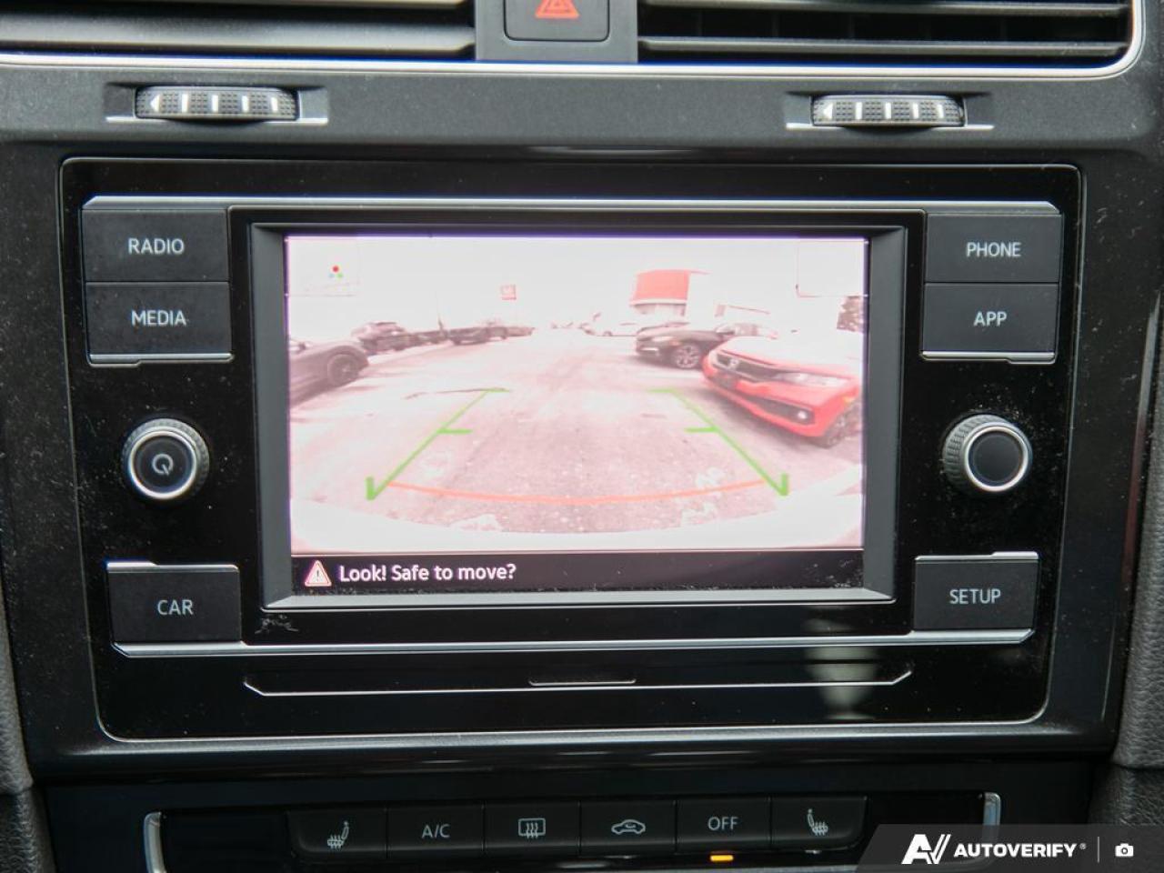 2019 Volkswagen Golf  Photo